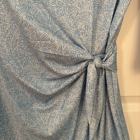 Vineyard Vines Printed Sankaty Side Tie Dress
Jake Blue
XS - Picture 2 of 5